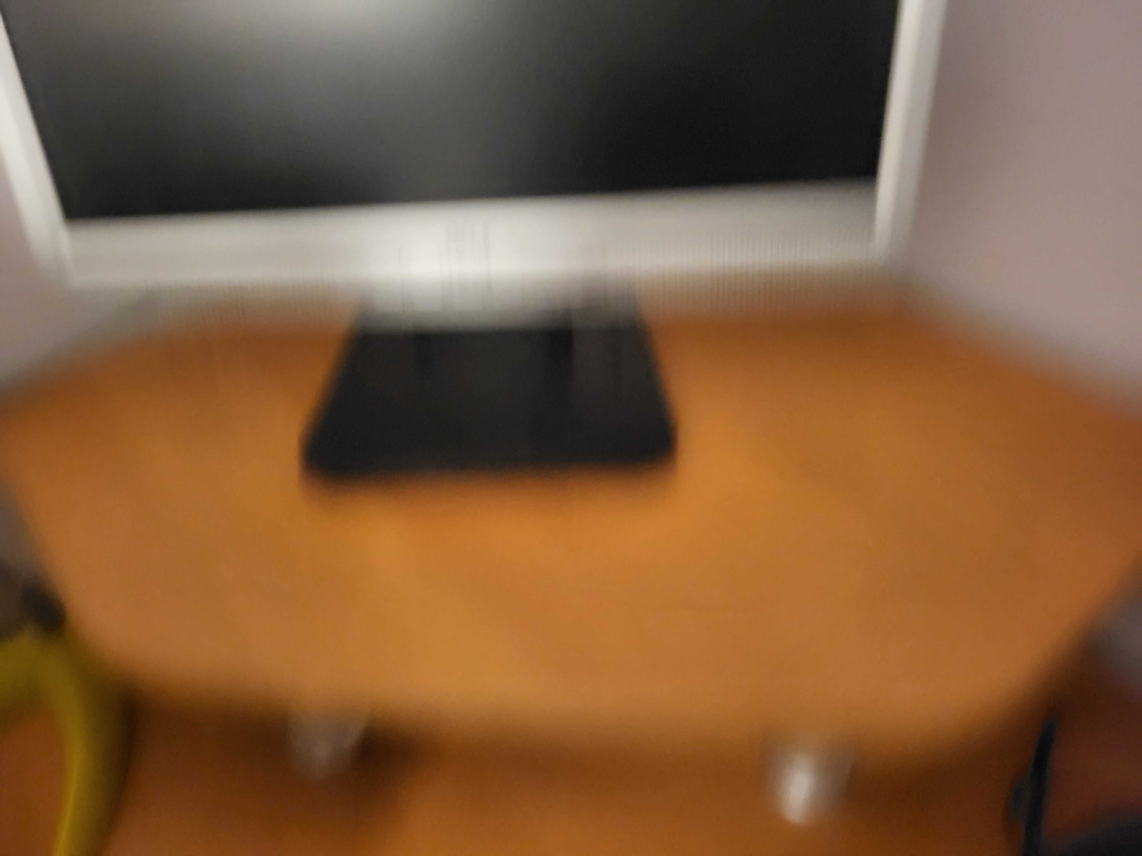Monitor Acer 17 cali