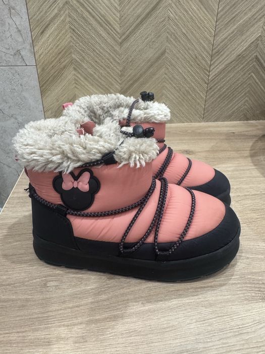 Чоботи , чобітки Zara