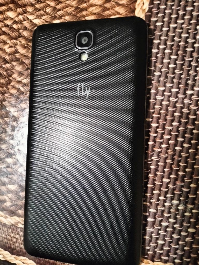 Смартфон FLY FS-504