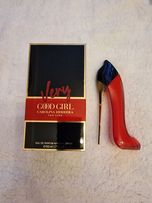 Pusty flakon po carolina herrera very good girl