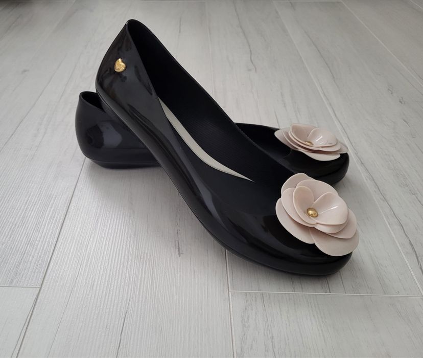 Melissa baleriny damskie 40 balerinki czarne z kwiatem