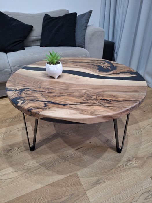 Stolik kawowy orzech włoski z żywicą 80cm