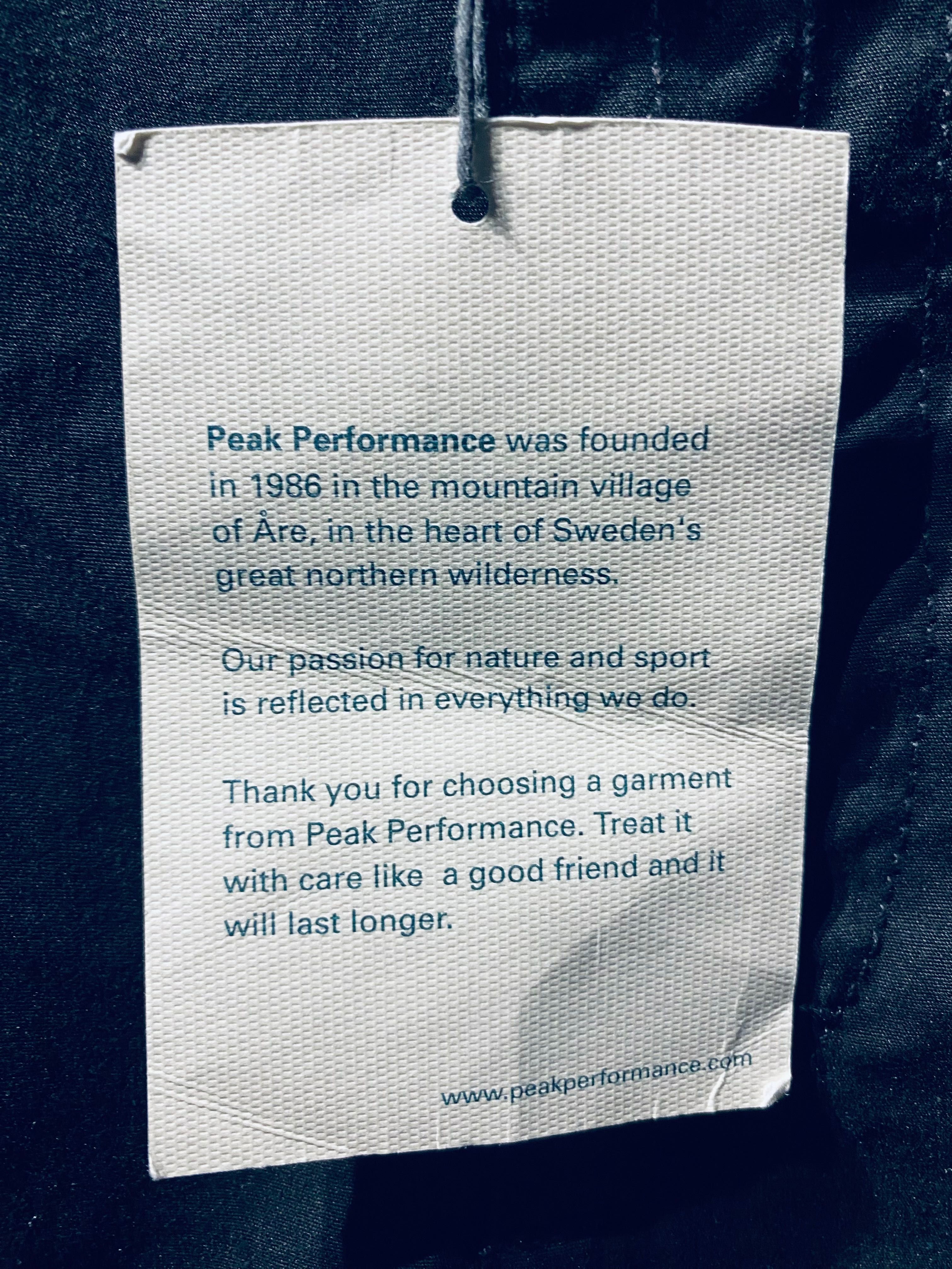 Peak Performance Nowe Oryginalne Spodenki rozmiar. L
