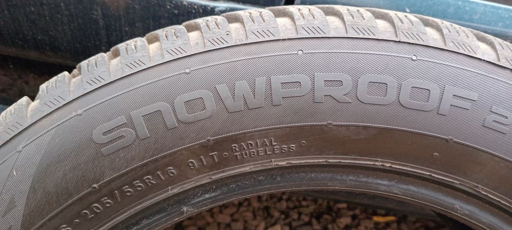 Шини зимові нокіан 16