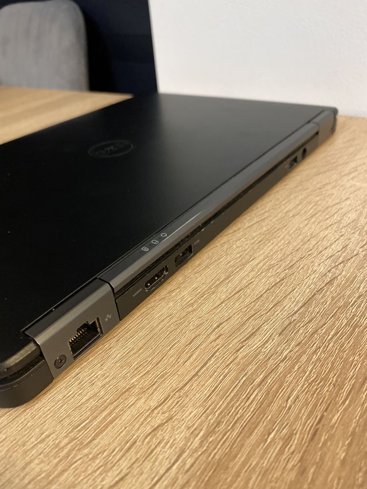Laptop Dell Latitude E7250 12” i7-5600U + stacja + ładowarka