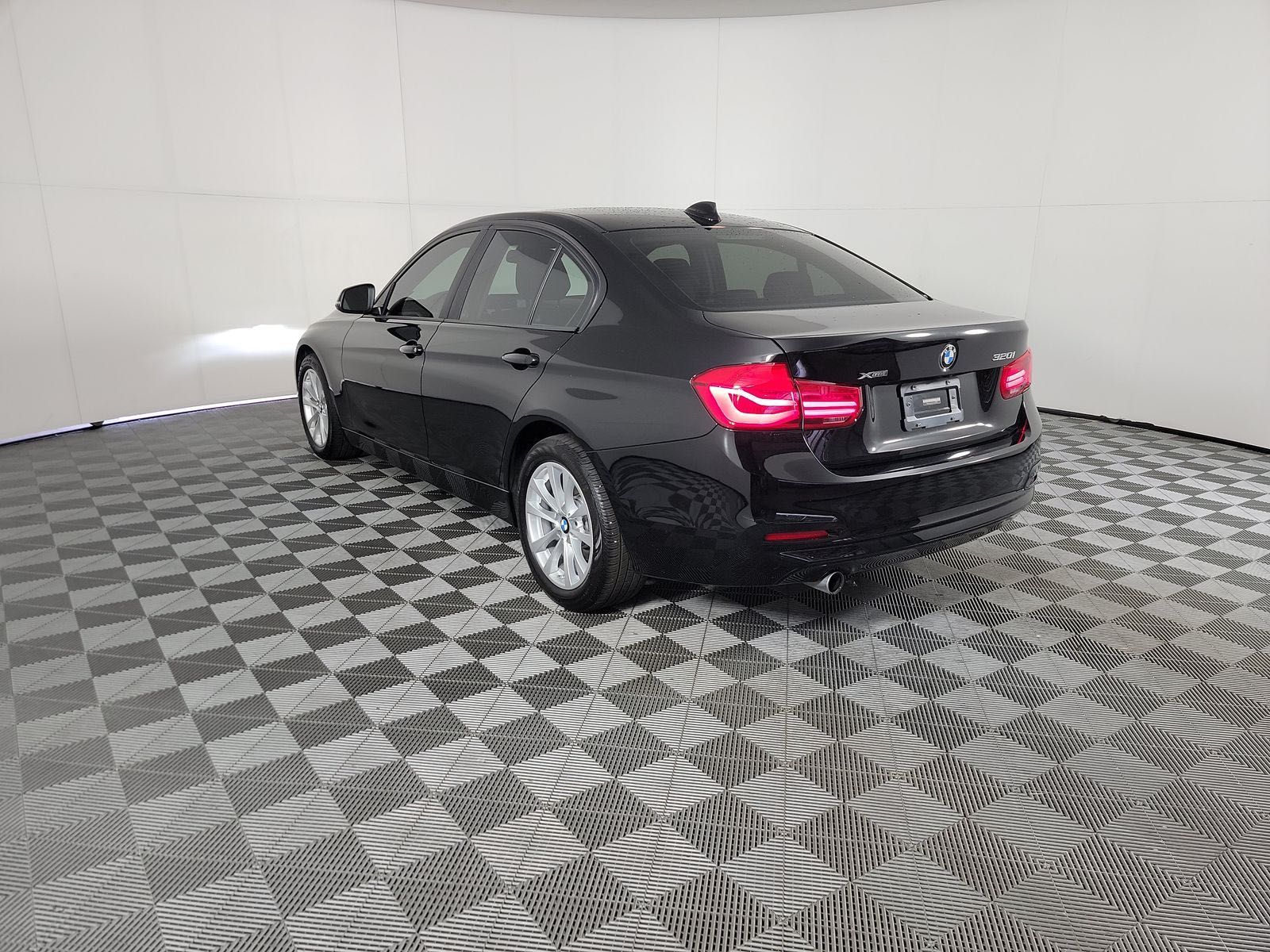 2018 BMW 3 Series 320I XDRIV