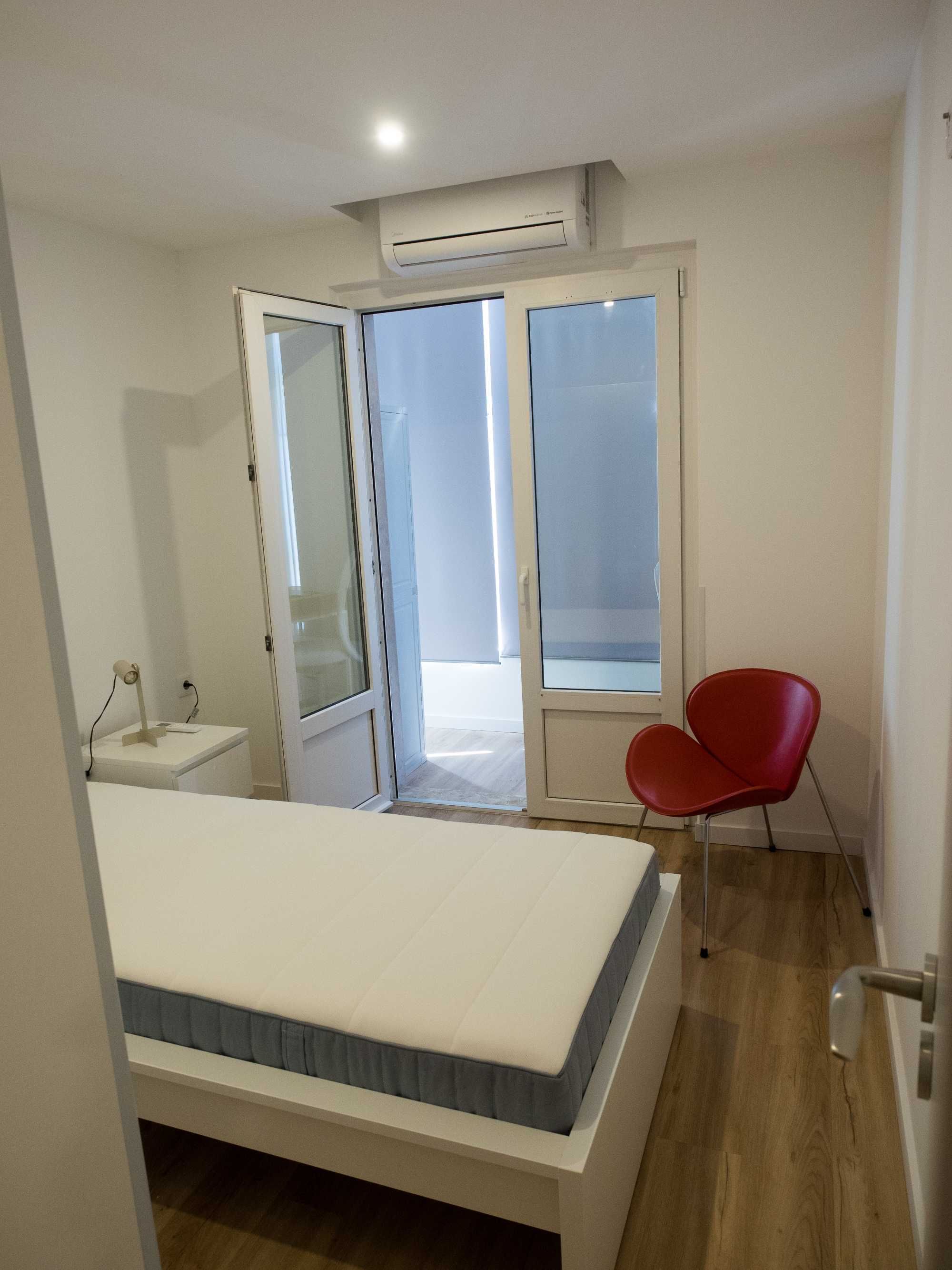 Quarto para estudante feminina – 11 m² com A/C! – Moscavide