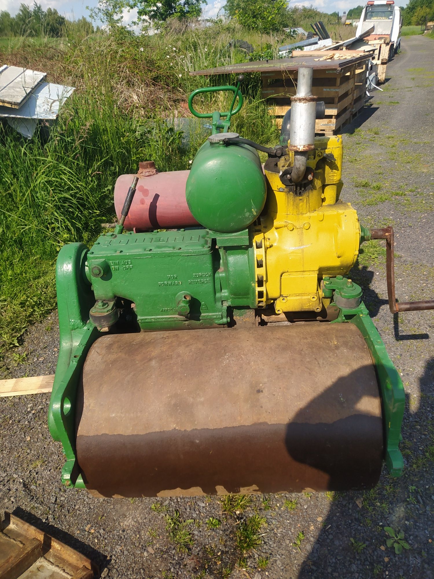 Ciągnik rs-09 nośnik narzędzi