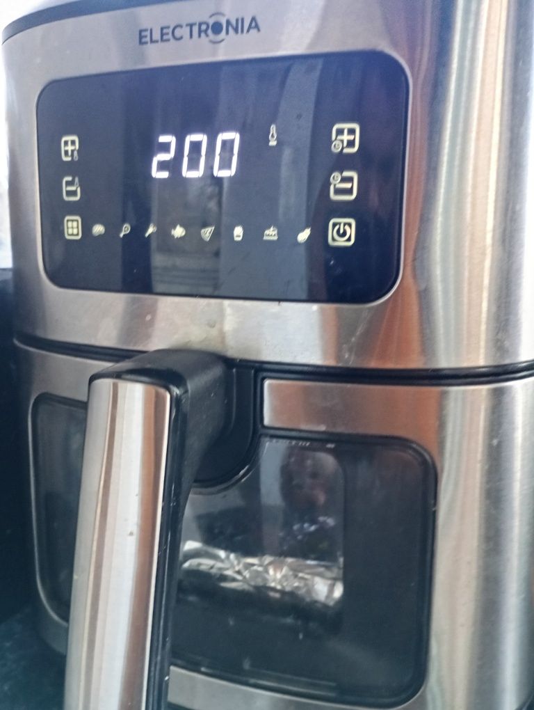Vendo air fryer usada