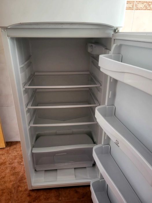 Frigorífico Indesit
