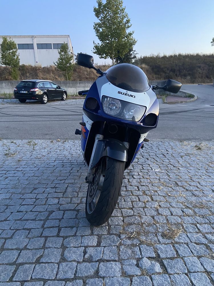 SUZUKI GSXR 600 srad