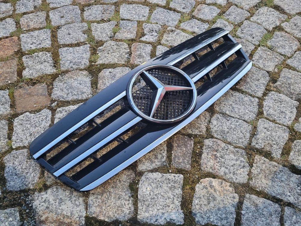 Grill Mercedes CLK w209 tuning czarny z gwiazda