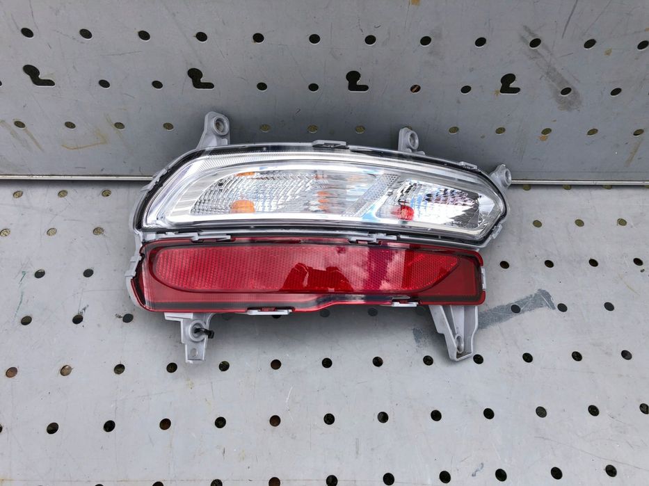 Kia Sportage IV GT lampa przeciwmgielna lewa