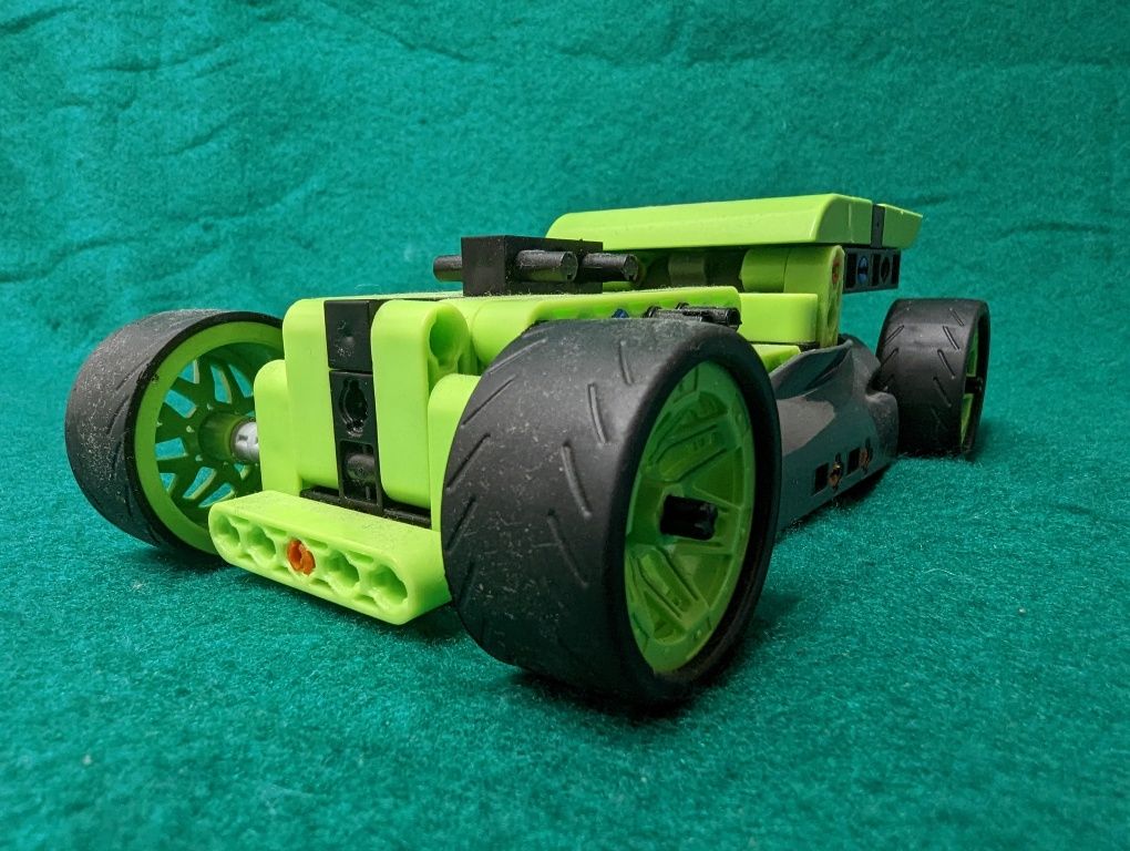 Lego Technic - Carro verde de corda