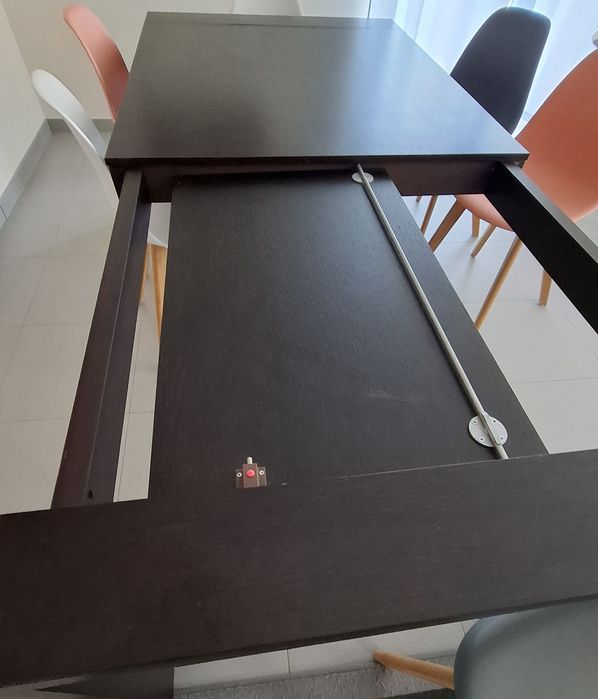 Mesa em wenge e cadeiras