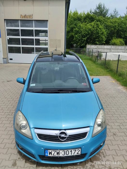 Opel Zafira Wersja 7-mio osobowa z hakiem