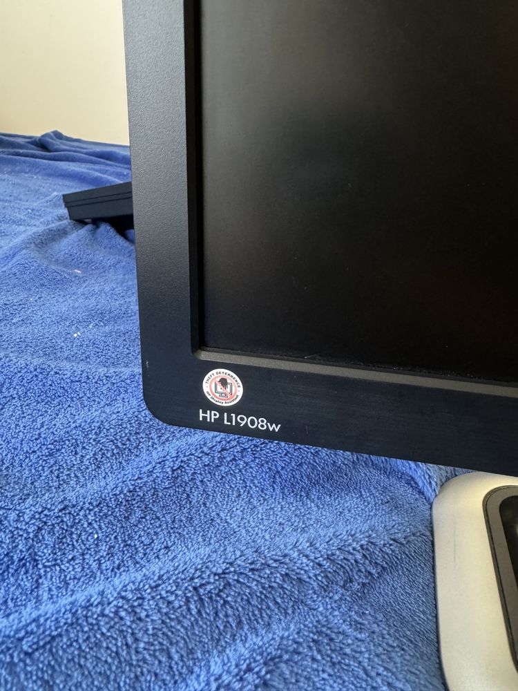 5 Ecrãs HP e Samsung