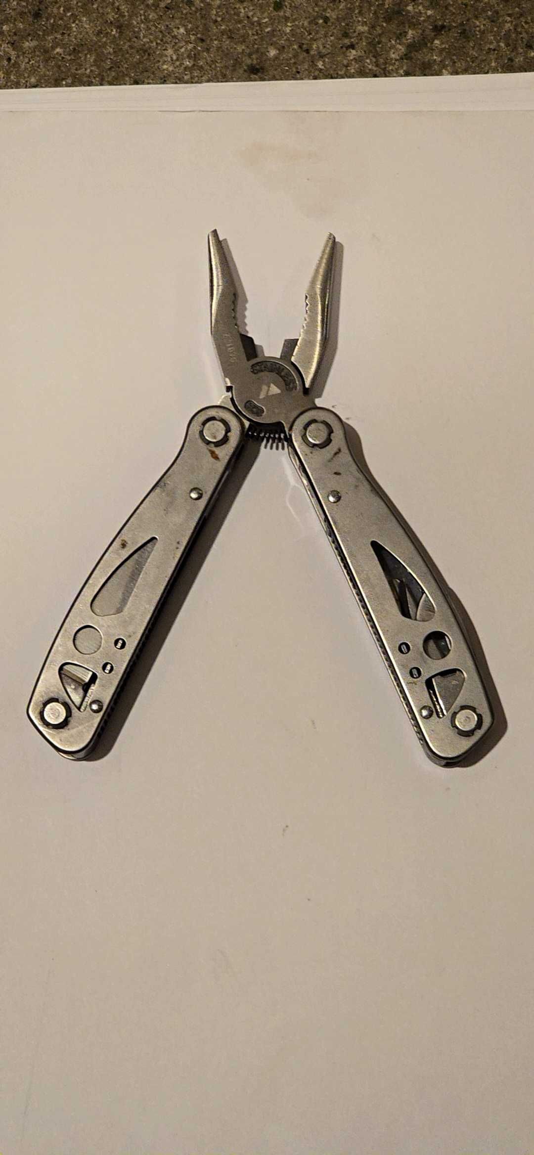 Multitool kleszcze narzędzie wielofunkcyjne