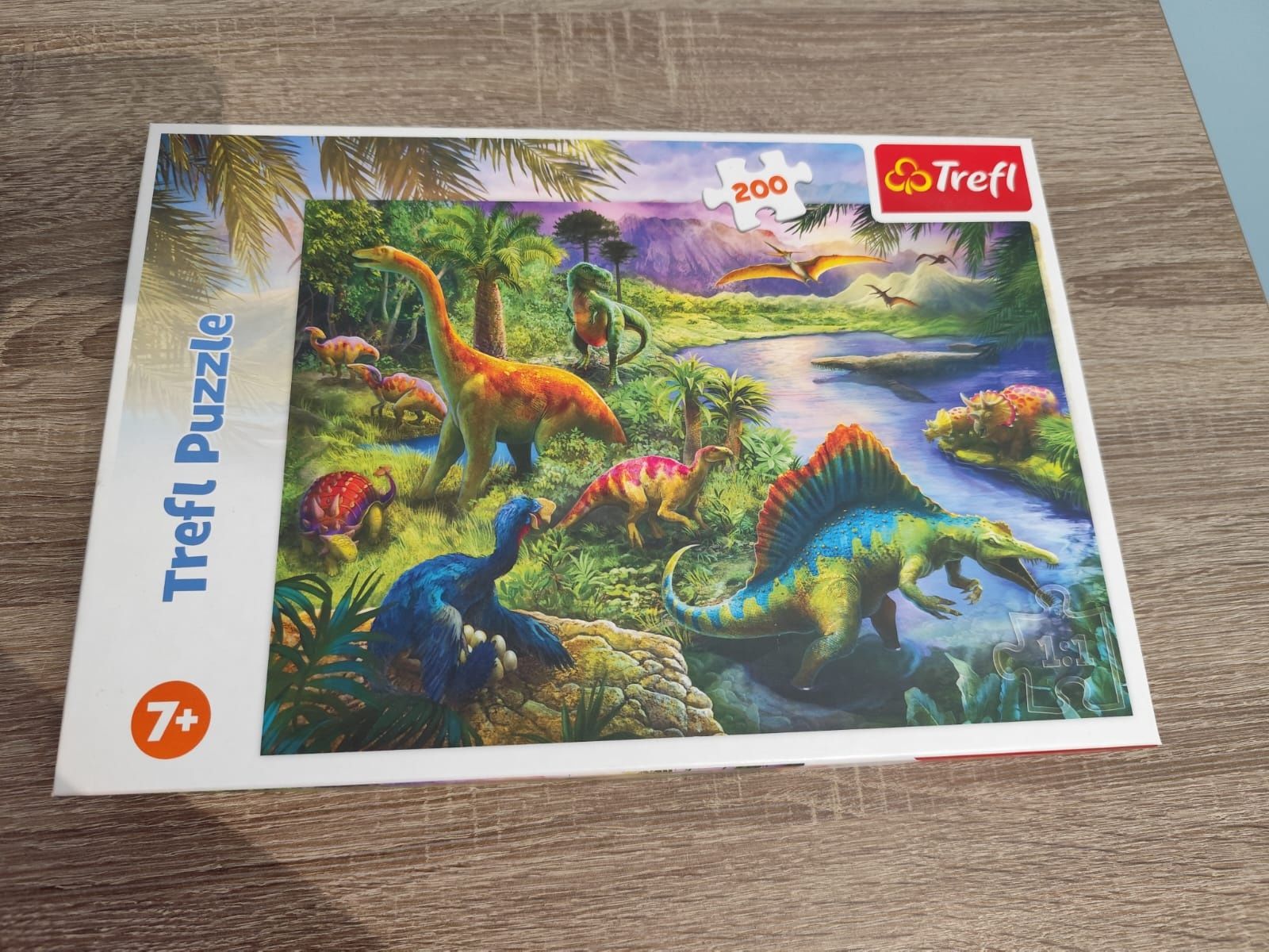 Puzzle dinozaury 200 elementów Trefl STAN BDB
