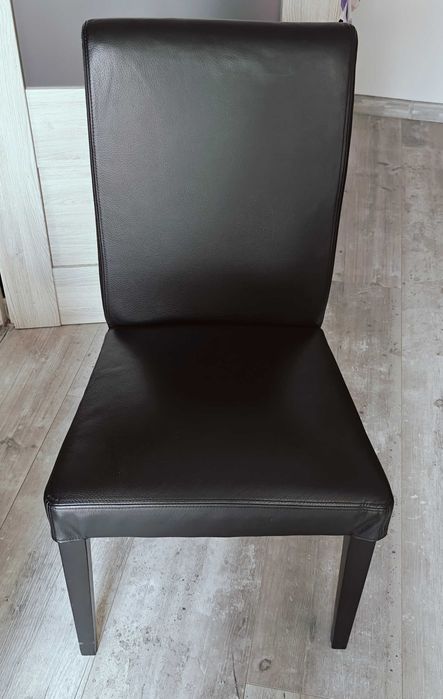 Krzesła tapicerowane imitacją skóry, komplet 8 sztuk.