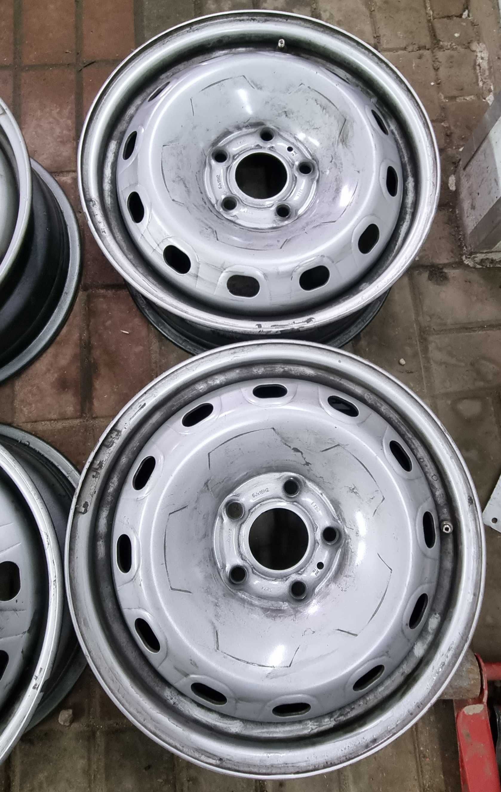 Felgi stalowe 16" 5x114,3 Vivaro Traffic
