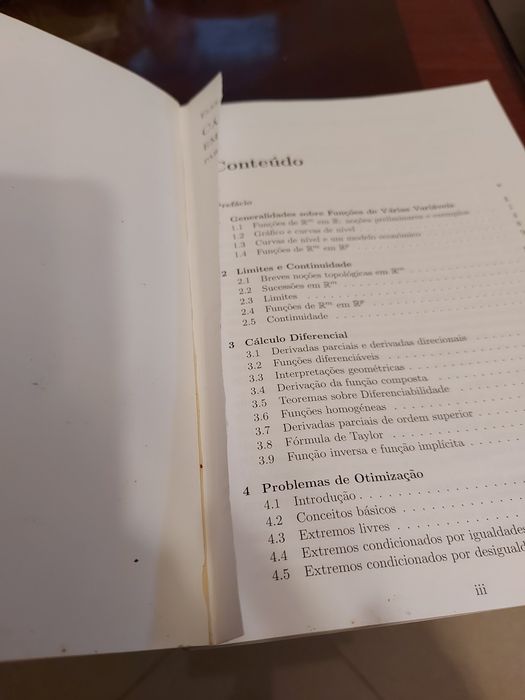 Elementos de Cálculo Diferencial e Integral em Rn.