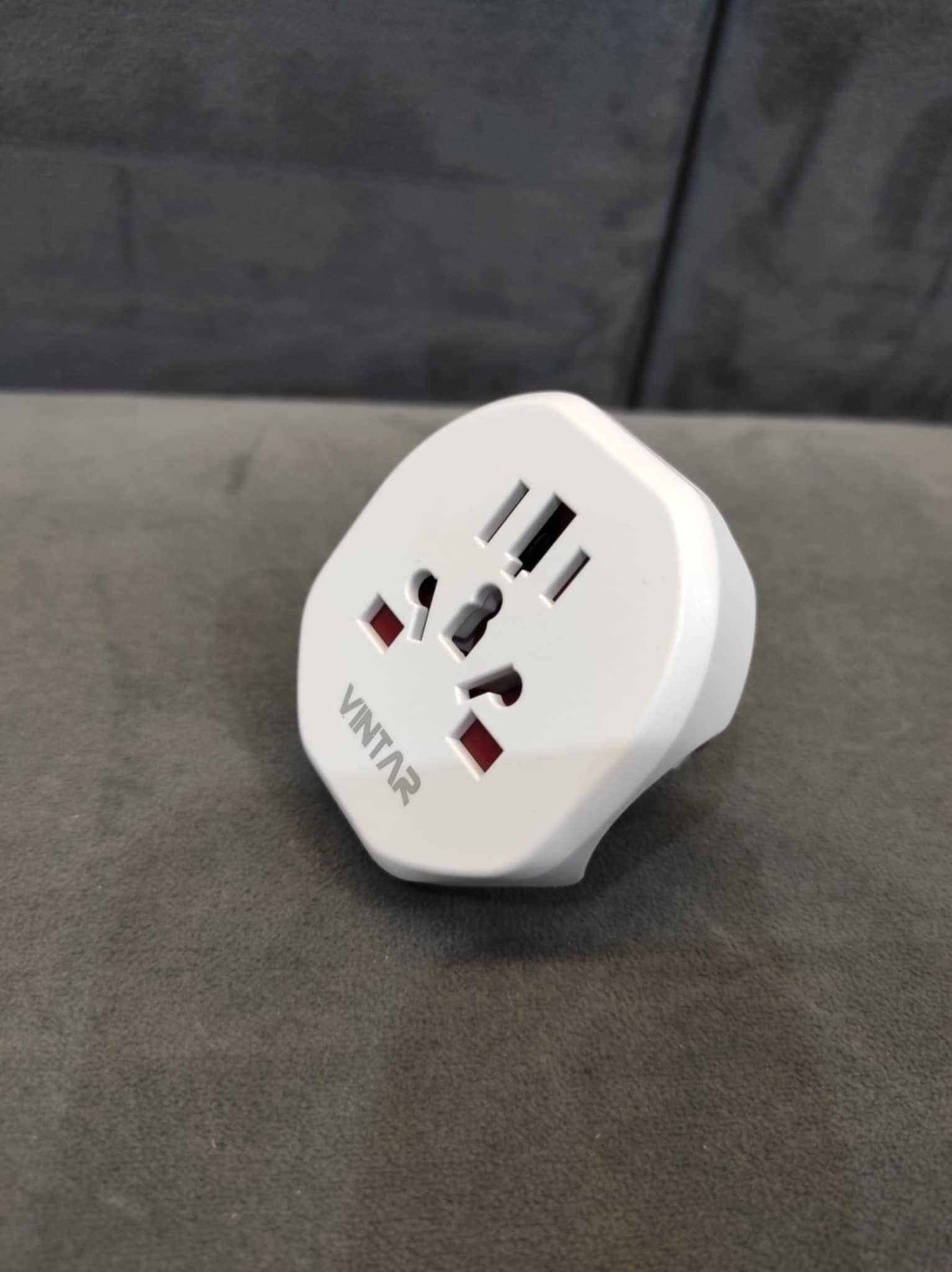 Uniwersalny adapter do gniazdka VINTAR 2 PC Wtyczka podróżna