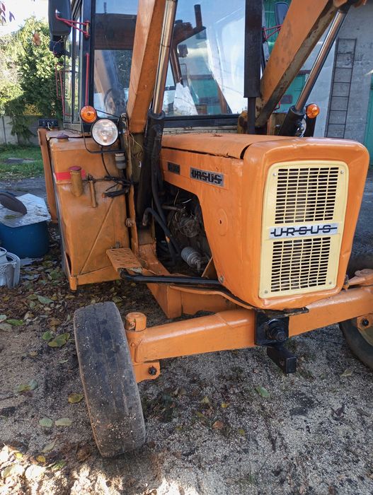 Koparko-Ładowarka Ostrówek