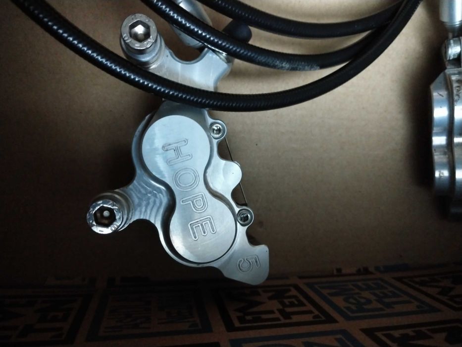 Продам винтажные тормоза Hope