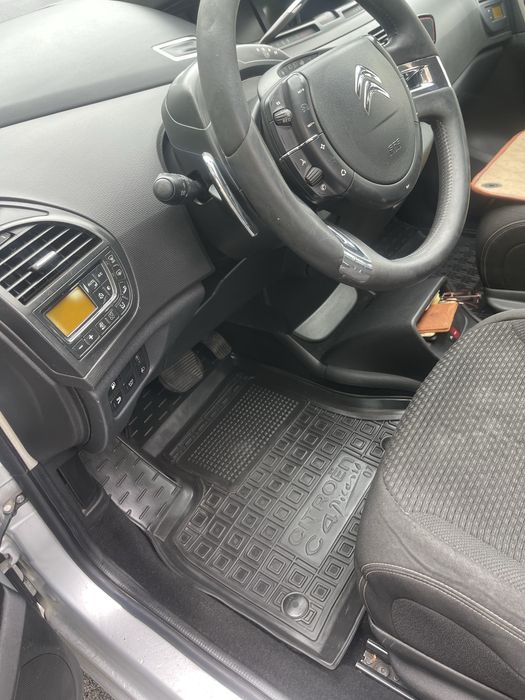 Ситроен гранд пікассо С4 -2011 рік