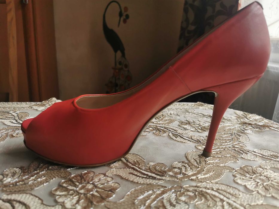 Продам туфлі від відомого бренду Fellini  (Італія)