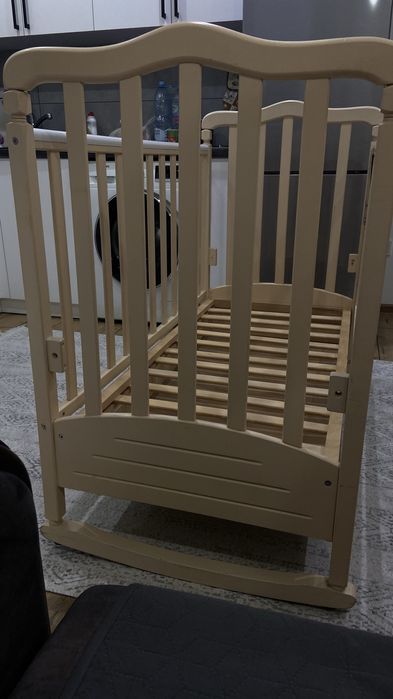 Продам дитяче ліжко з матрасом!