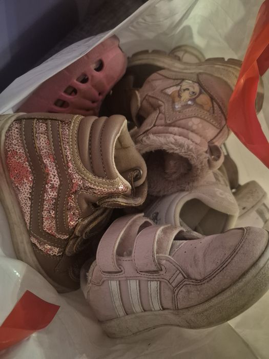 Oddam buty dziewczęce 26 i 27