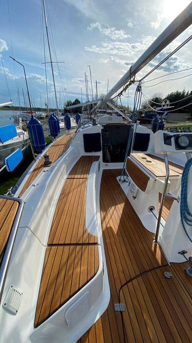 Jacht Cobra 33 - najładniejszy na Mazurach