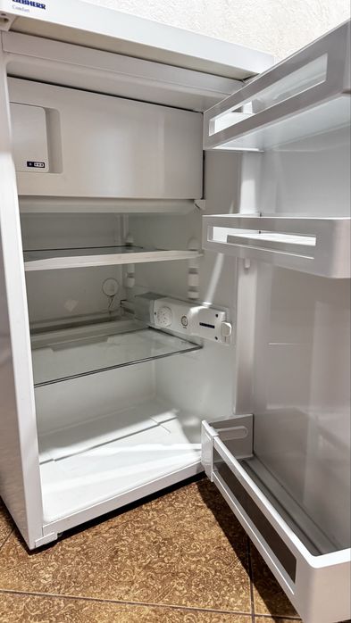 Холодильник/ офісний/ з морозильною камерою Liebherr T 1414