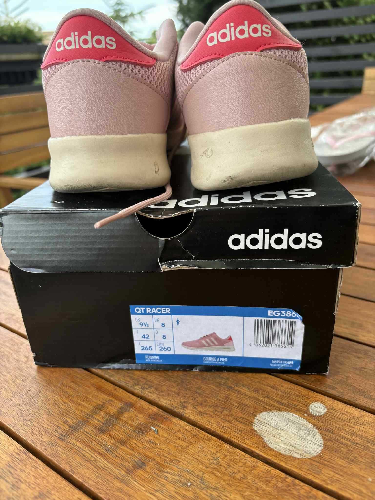 Buty damskie Adidas do biegania QT RACER r.42 różowe