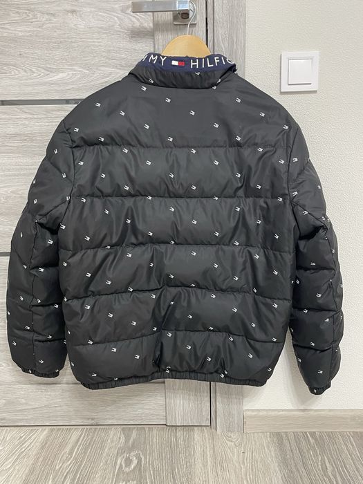 куртка Tommy Hilfiger Boys Navy Reversible Puffer Jacket Size 176