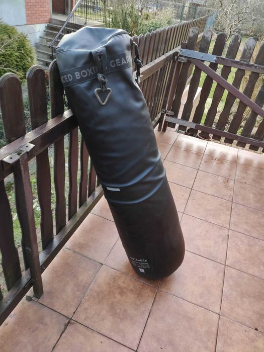 zestaw Worek treningowy Outshock 32 kg ze stojakiem