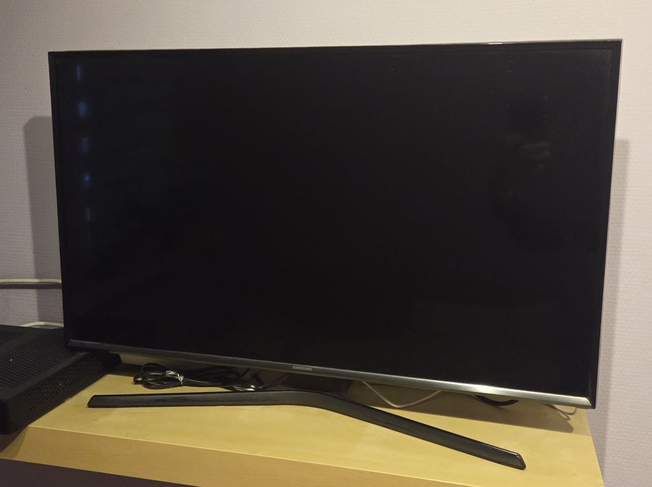 Telewizor Samsung 32 całe Smart