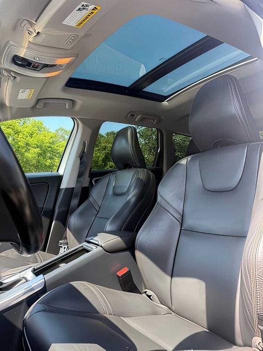 Volvo XC60      2017