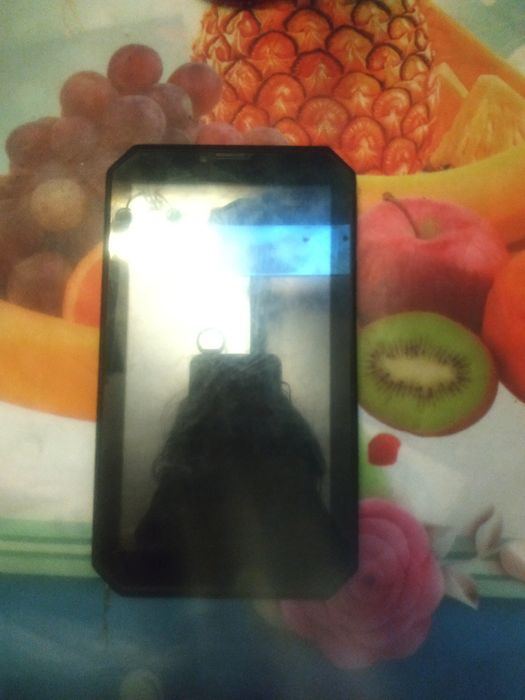 Продаю планшет не робочий