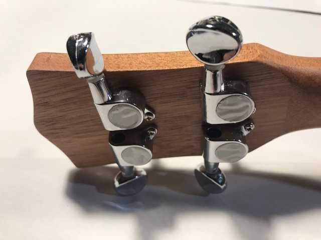 3 UKULELE - Em Caixa Novos