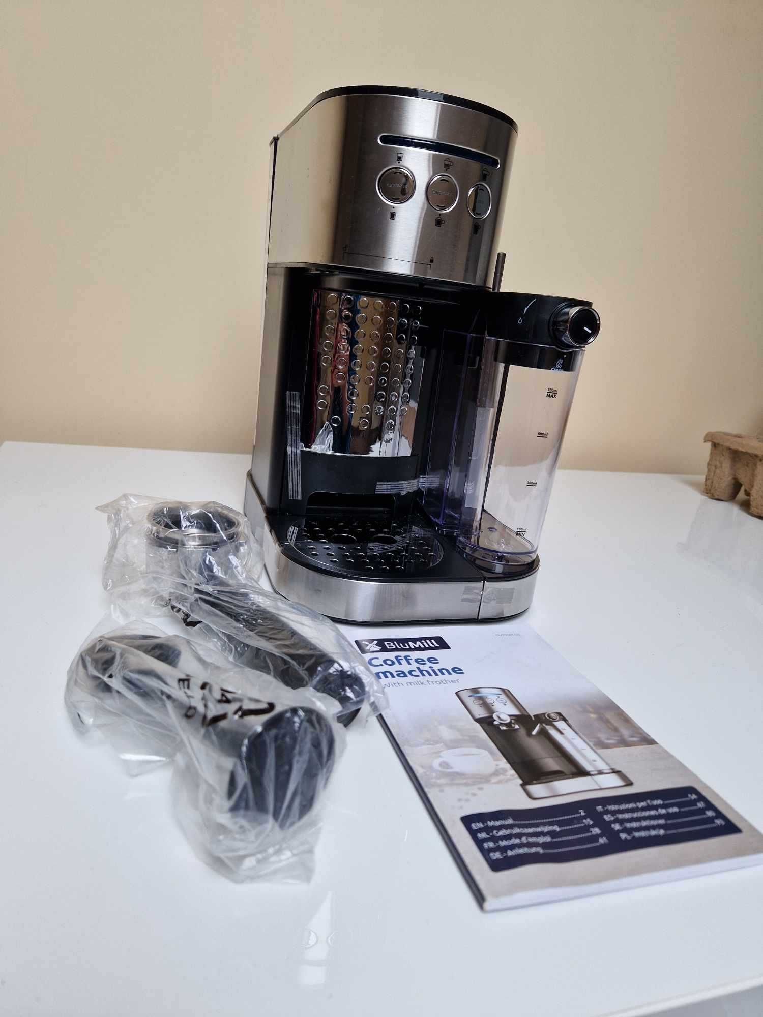 Kolbowy ekspres ciśnieniowy BluMill Caffee machine 1470 W