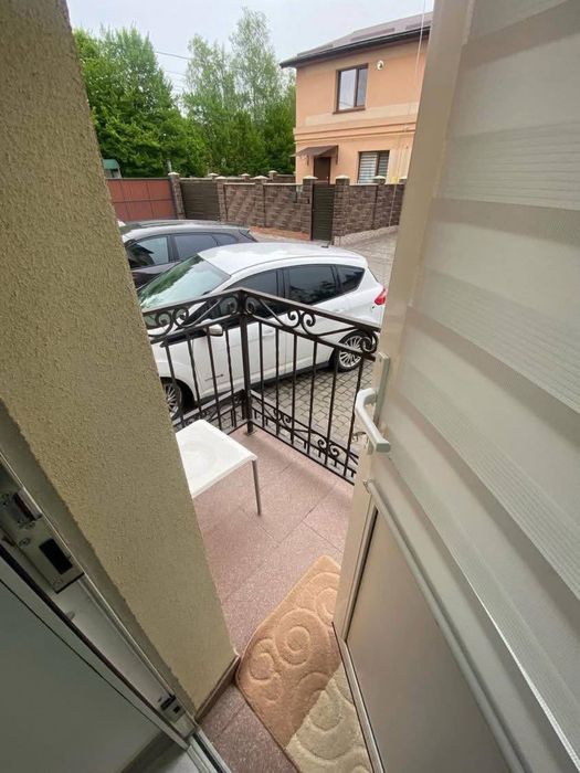 ПРОДАЖ двокімнатної квартири з сучасним ремонтом