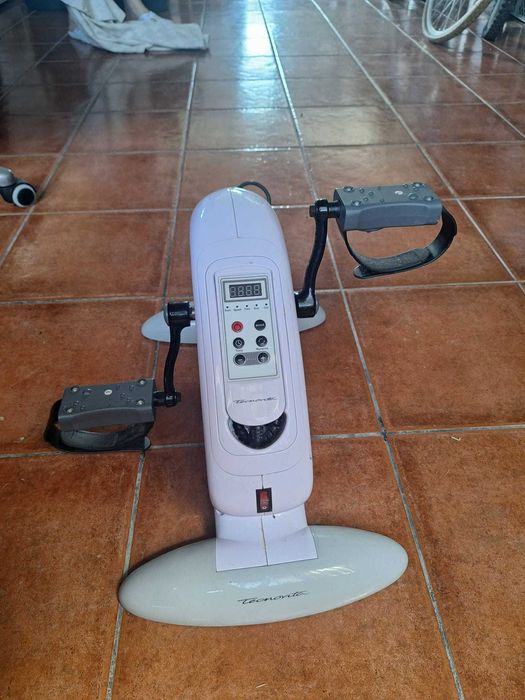 Pedaleira para reabilitação