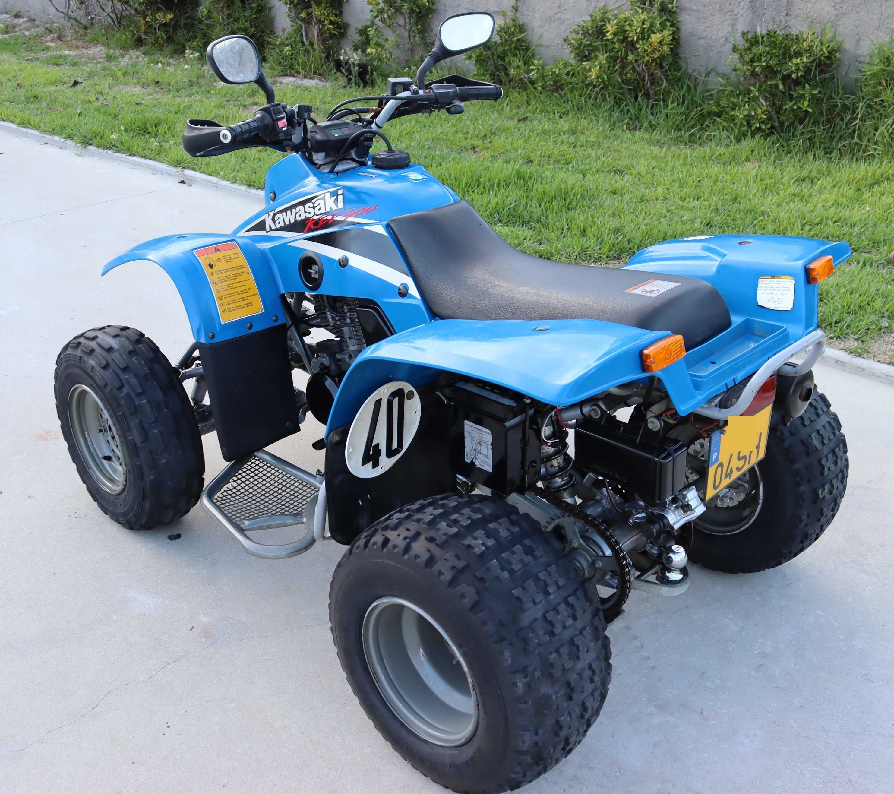 Moto4 Kawasaki KEF 300 Impec