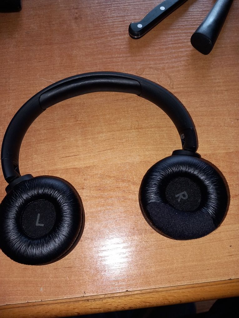 Sprzedam słuchawki nauszne jbl tune510BT