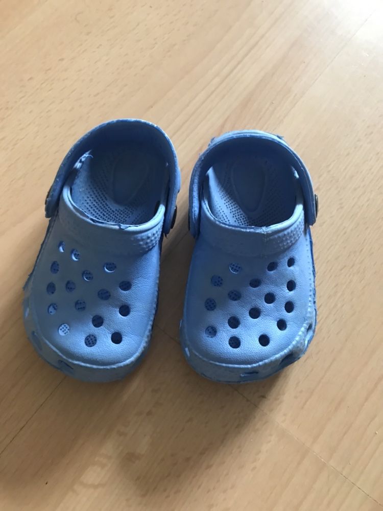 Okazja. Buty Crocs klapki roz.23