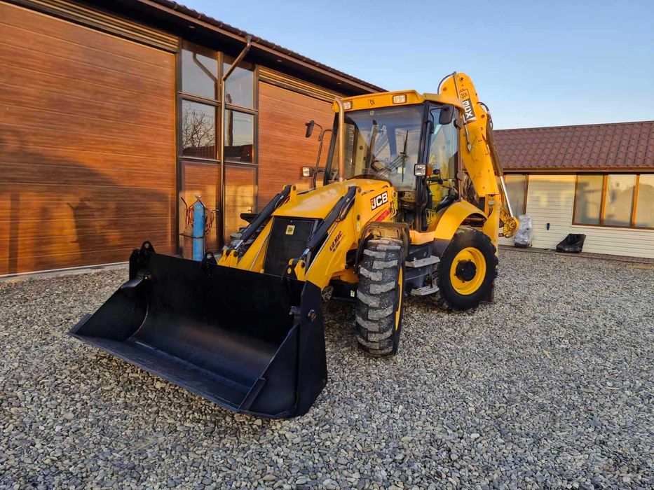 екскаватор навантажувач JCB 3cx