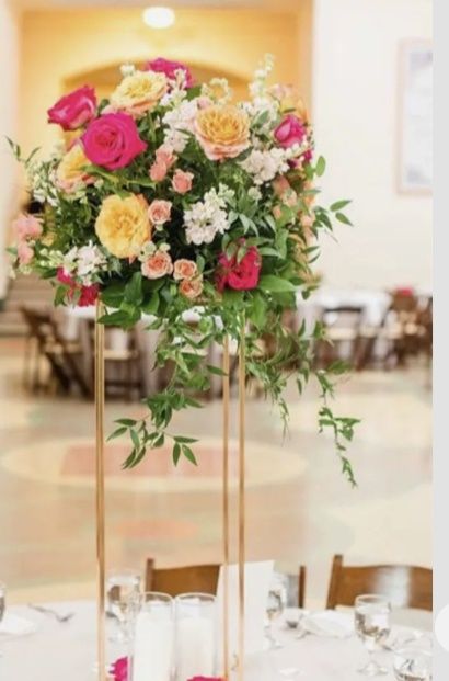 Centro de mesa com arranjos